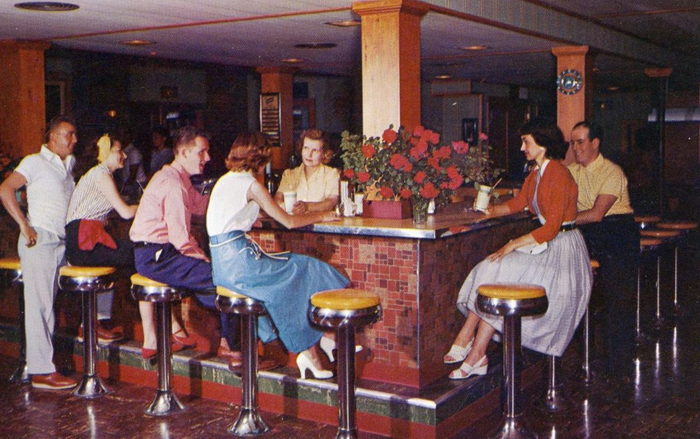 Stricklands Mountain Inn and Cottages - Vintage Postcard And Photo (newer photo)